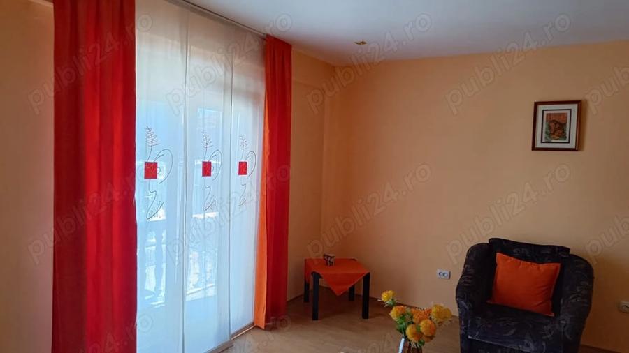 Casă cu 5 camere cu Teren 343 Mp în Poiana
