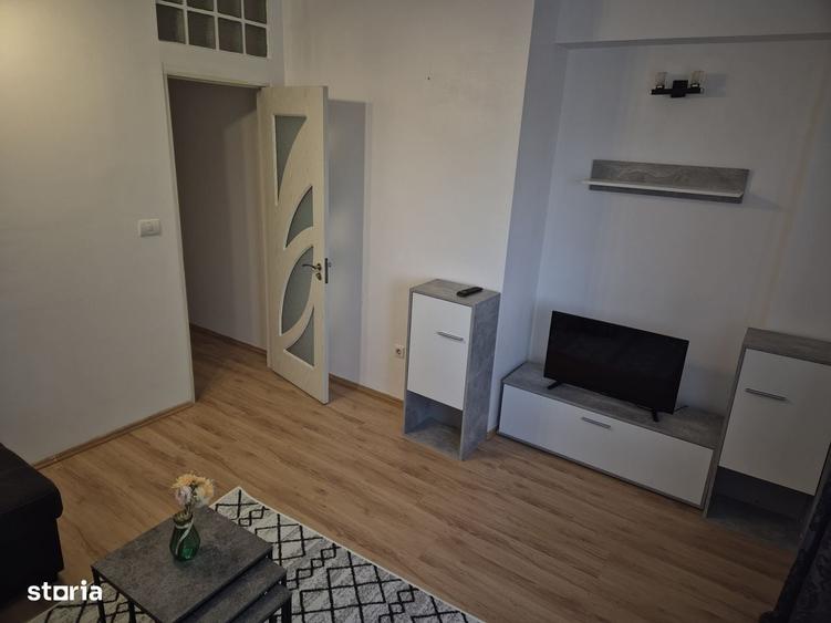 Apartament cu 3 camere decomandat în Alfa