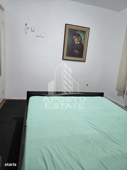Apartament cu 4 camere în Dâmbovița