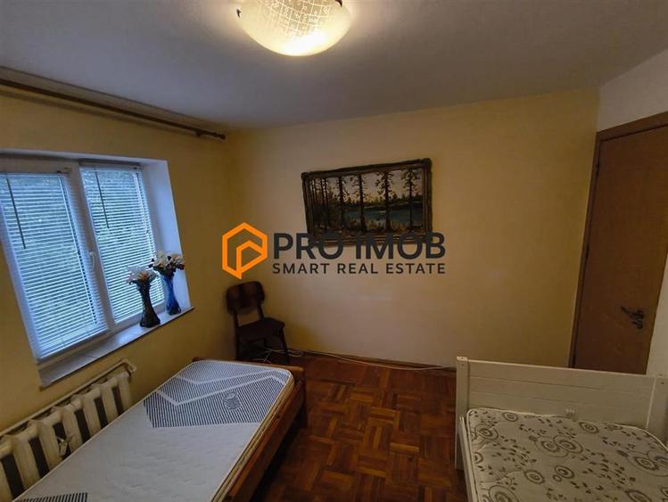 Apartament cu 3 camere semidecomandat, mobilat în 1 Decembrie