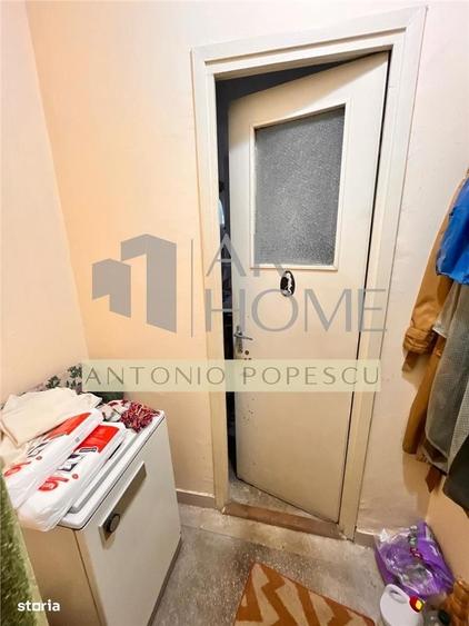 Apartament cu 3 camere semidecomandat în Lipănești