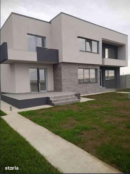 Casă cu 5 camere cu Teren 360 Mp în Malu Mare