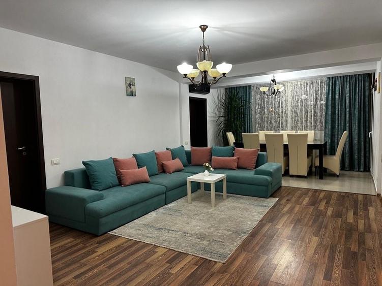 Apartament cu 3 camere în Lipovei
