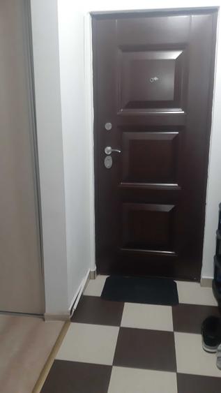 Apartament cu 2 camere decomandat în Valea Ialomiței
