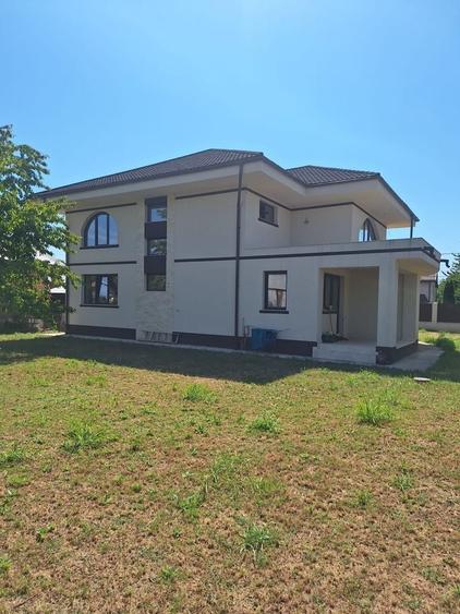 Casă cu 4 camere în Cornu