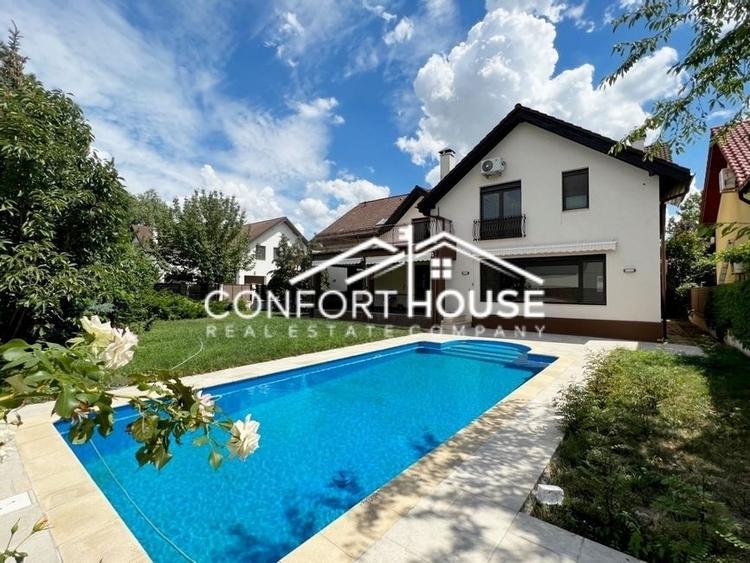Casă individuală cu 7 camere cu Piscina în Iancu Nicolae