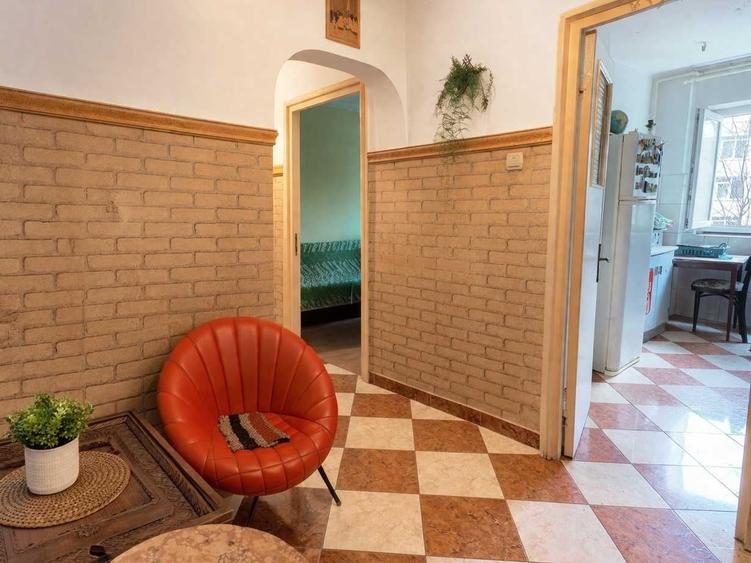 Apartament cu 3 camere decomandat, mobilat în Alexandru Obregia