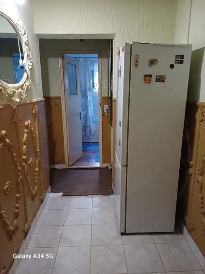 Apartament cu 2 camere decomandat în E3
