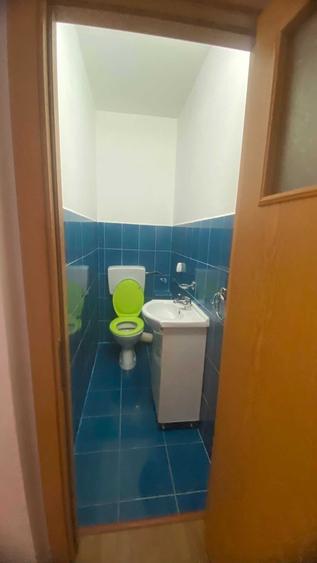 Apartament cu 3 camere semidecomandat în Lazaret