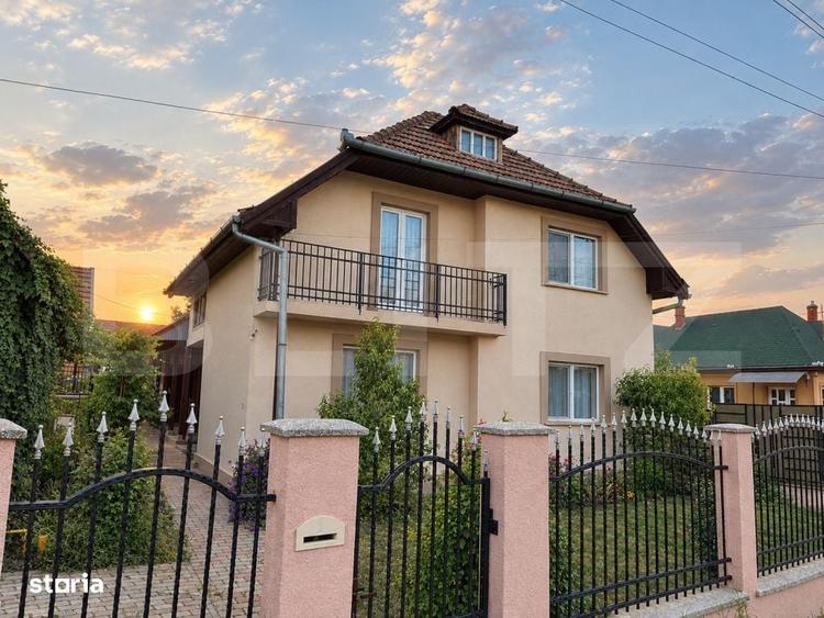 Casă cu 4 camere în Roșiori