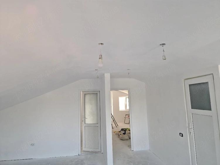 Casă cu 2 camere cu Teren 525 Mp în Grădiștea