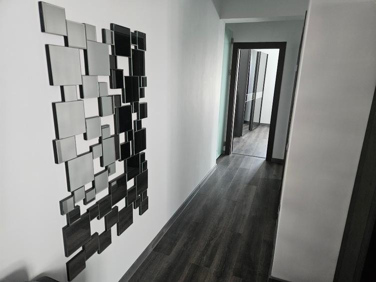 Apartament cu 3 camere decomandat, mobilat în Tei