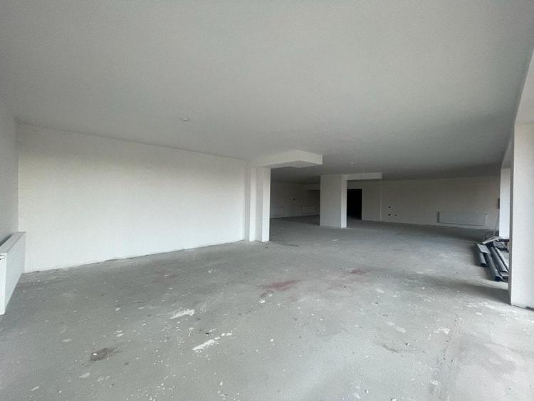 Spațiu comercial, de 269 mp, în Florești
