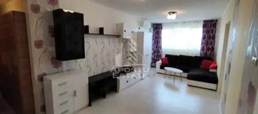 Apartament cu 2 camere decomandat în Romanilor