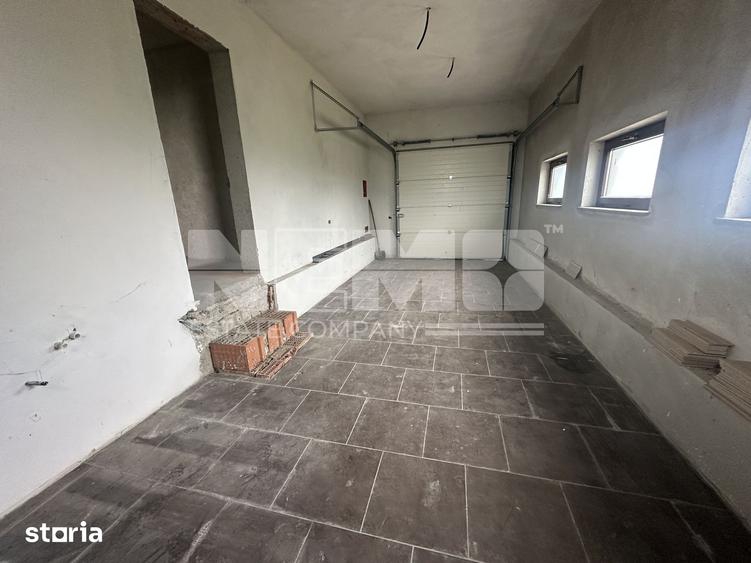 Casă cu 4 camere cu Teren 549 Mp în Vatra Moldoviței