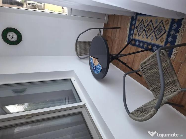 Apartament cu 3 camere decomandat în Aleea Trandafirilor