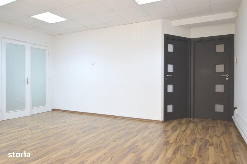 Apartament cu 3 camere în Calea Victoriei
