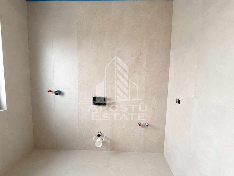 Casă individuală cu 4 camere cu Canalizare în Utvin