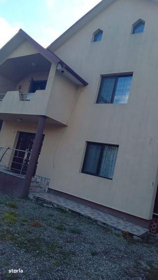 Casă cu 4 camere cu Teren 230 Mp în Dumitra