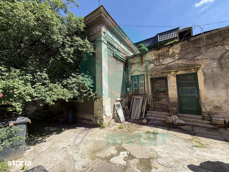 Casă cu 4 camere decomandat cu Teren 200 Mp în Universitate