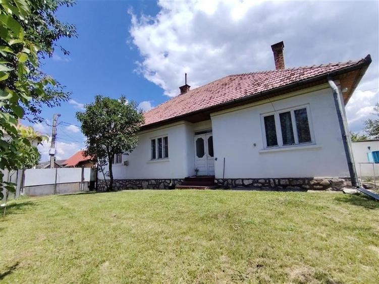 Duplex cu 2 camere cu Canalizare în Est