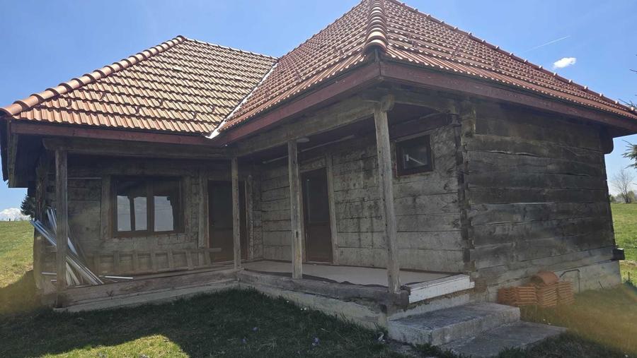 Casă cu 3 camere în Râșca