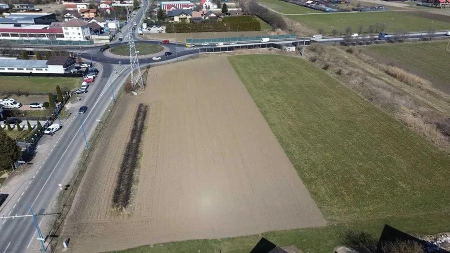 Teren de 8762 mp, în Stupini