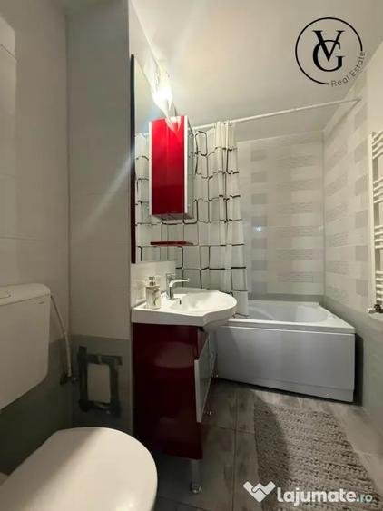 Apartament cu 3 camere decomandat în Faleza Nord