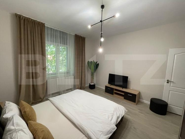 Apartament cu 2 camere semidecomandat, mobilat în Semicentral