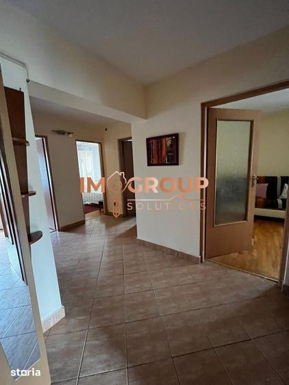 Apartament cu 3 camere decomandat în Nicolina