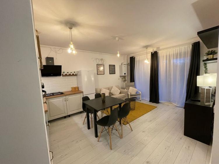 Apartament cu 2 camere semidecomandat în Chitila