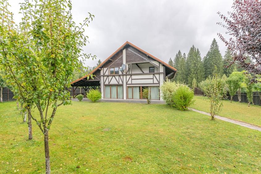 Casă individuală cu 5 camere cu Teren 1300 Mp în Predeal