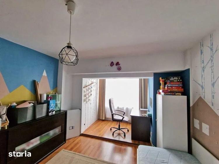 Apartament cu 3 camere decomandat în Zorilor