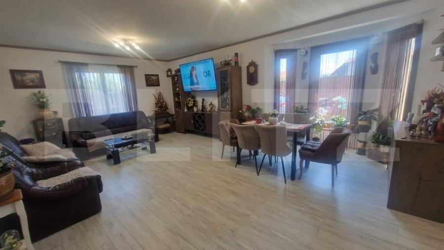 Casă individuală cu 5 camere cu Canalizare în Stupini