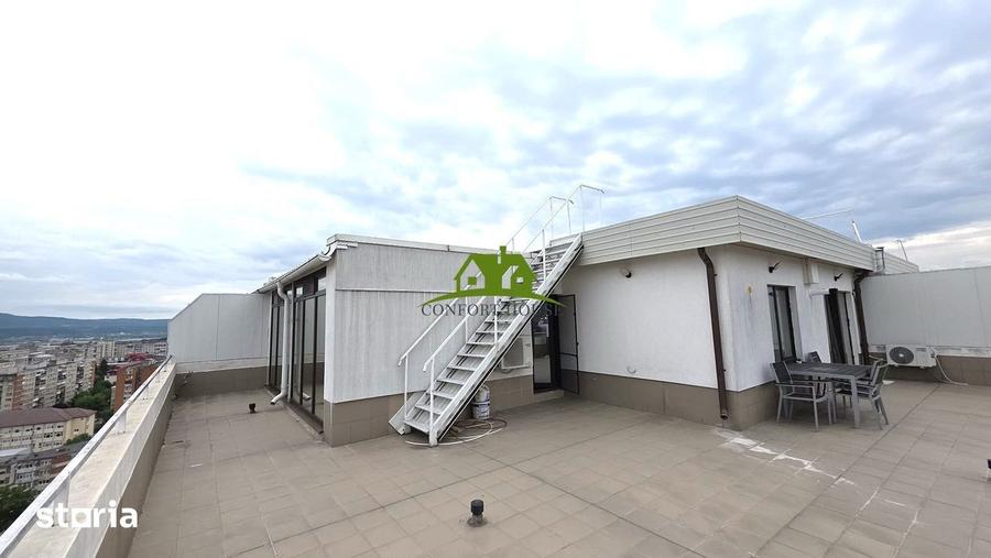 Apartament cu 4 camere în Central
