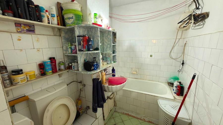 Apartament cu 3 camere decomandat în Micro 16