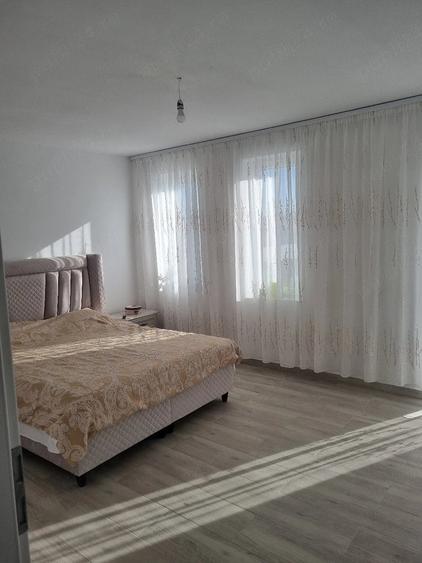 Casă cu 4 camere cu Teren 300 Mp în Exterior Vest