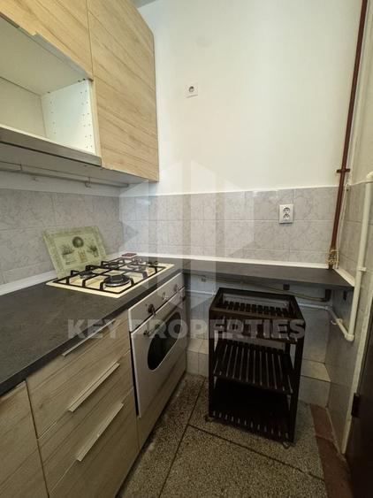 Apartament cu 2 camere semidecomandat în Armeneasca