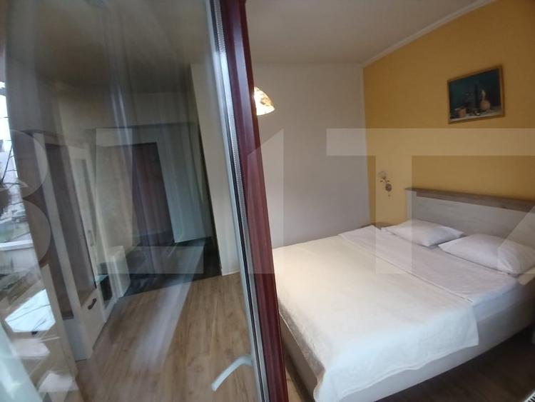 Pensiune 14 camere cu bai proprii si intrari separate, 500 mp, zona Mehala - 14