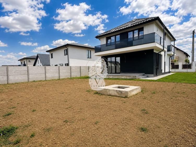 Casă cu 3 camere cu Teren 450 Mp în Berceni