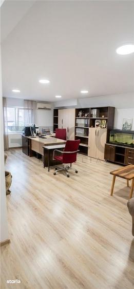 Spațiu comercial, de 373 mp, în Sântandrei