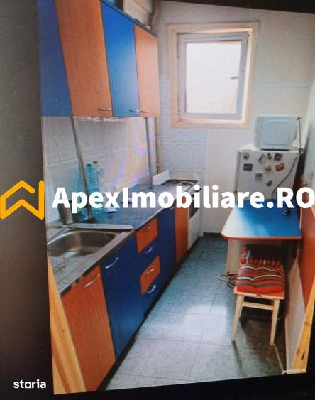 Apartament cu 2 camere semidecomandat, mobilat în Centrul Civic