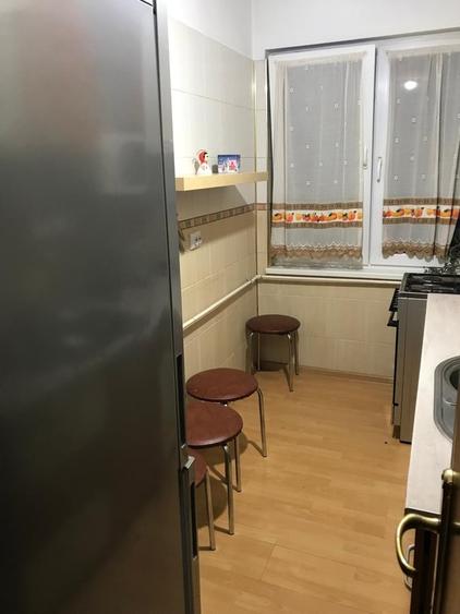 Apartament semidecomandat în Gara de Nord