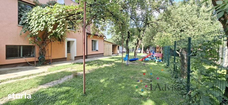 Casă cu 6 camere cu Teren 650 Mp în Vulcan