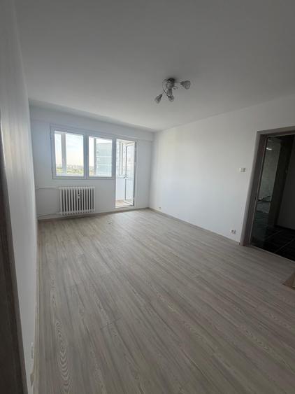 Apartament cu 2 camere semidecomandat în Baba Novac