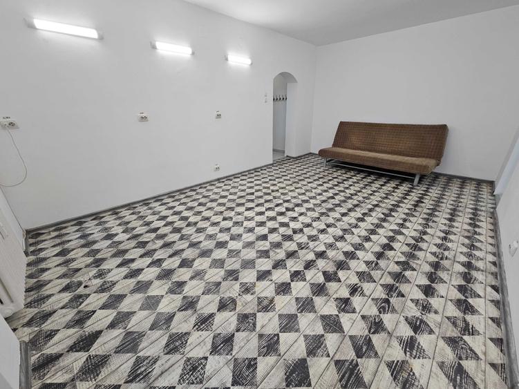 Spațiu comercial, de 61 mp, în Domenii
