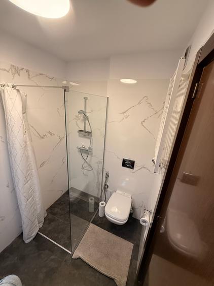 Apartament cu 2 camere semidecomandat în Băneasa