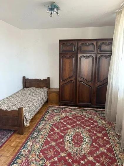 Apartament cu 3 camere decomandat în Budai