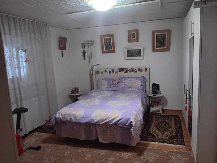 Casă individuală cu 3 camere cu Canalizare în Chicerea