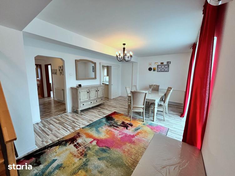 Apartament cu 4 camere decomandat în Andrei Mureșanu